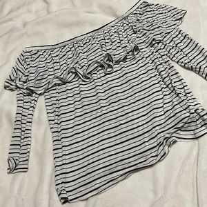 American Eagle off the shoulder top